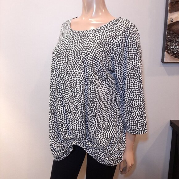 3/$20 In Every Story 3/4 Sleeve Top Womens Plus Size 0X Black White Dotted Twist - Picture 5 of 10